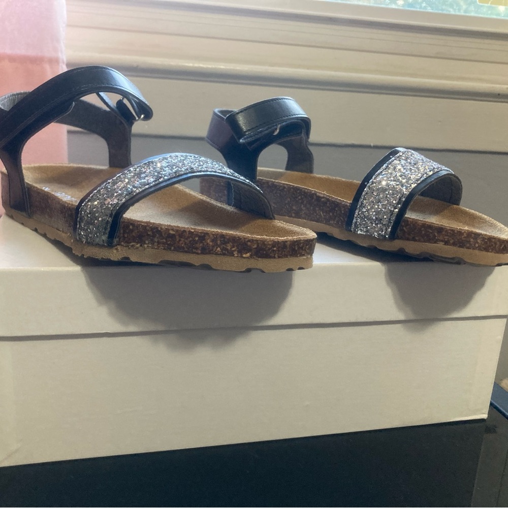 Annie made in Italy girls sandals size 2